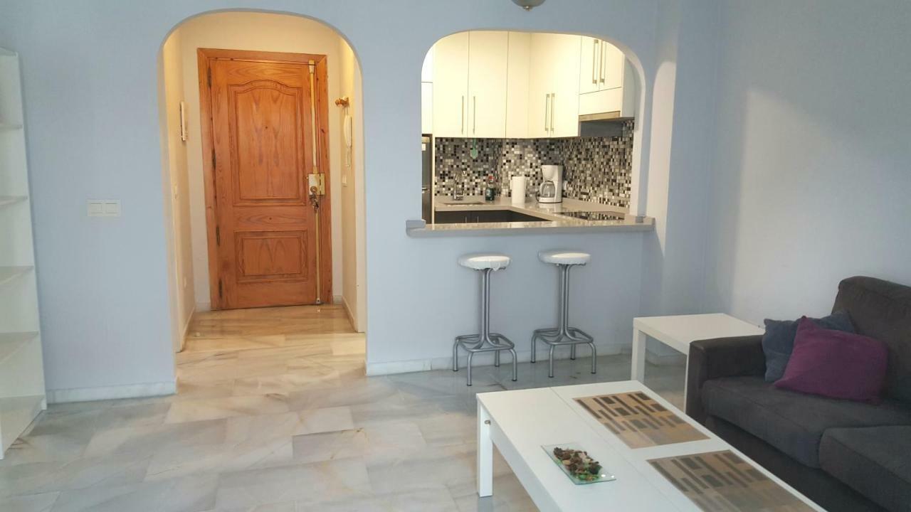 شقة بينالماذينا  في Apartamento Arroyo De La Miel, Luminoso Y Bonito المظهر الخارجي الصورة