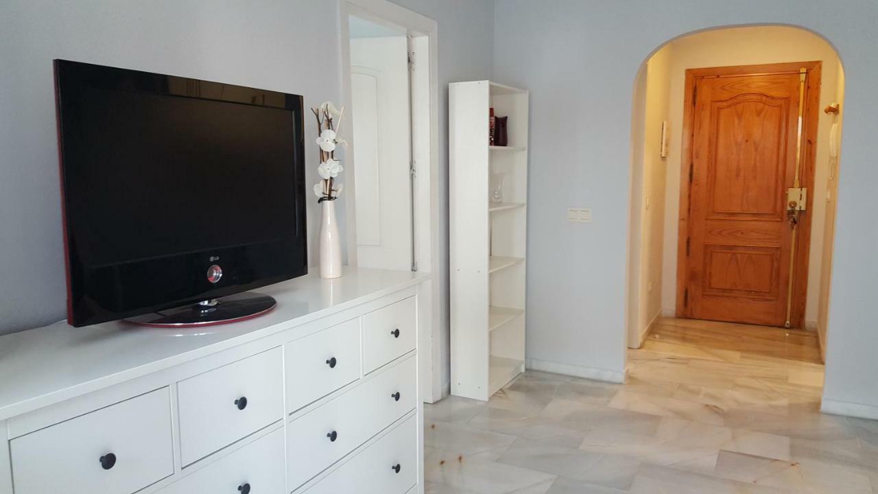 شقة بينالماذينا  في Apartamento Arroyo De La Miel, Luminoso Y Bonito المظهر الخارجي الصورة