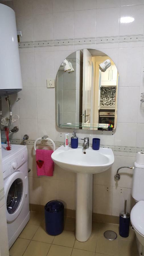 شقة بينالماذينا  في Apartamento Arroyo De La Miel, Luminoso Y Bonito المظهر الخارجي الصورة